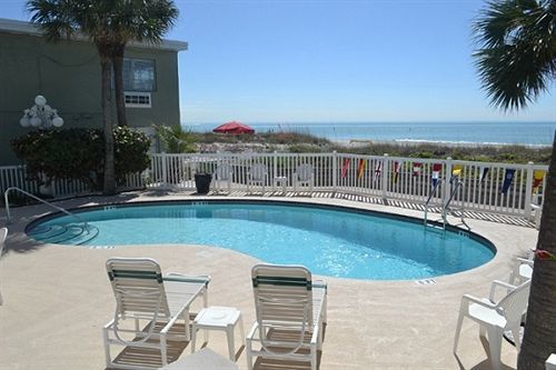 Schooner Hotel St. Pete Beach Zařízení fotografie