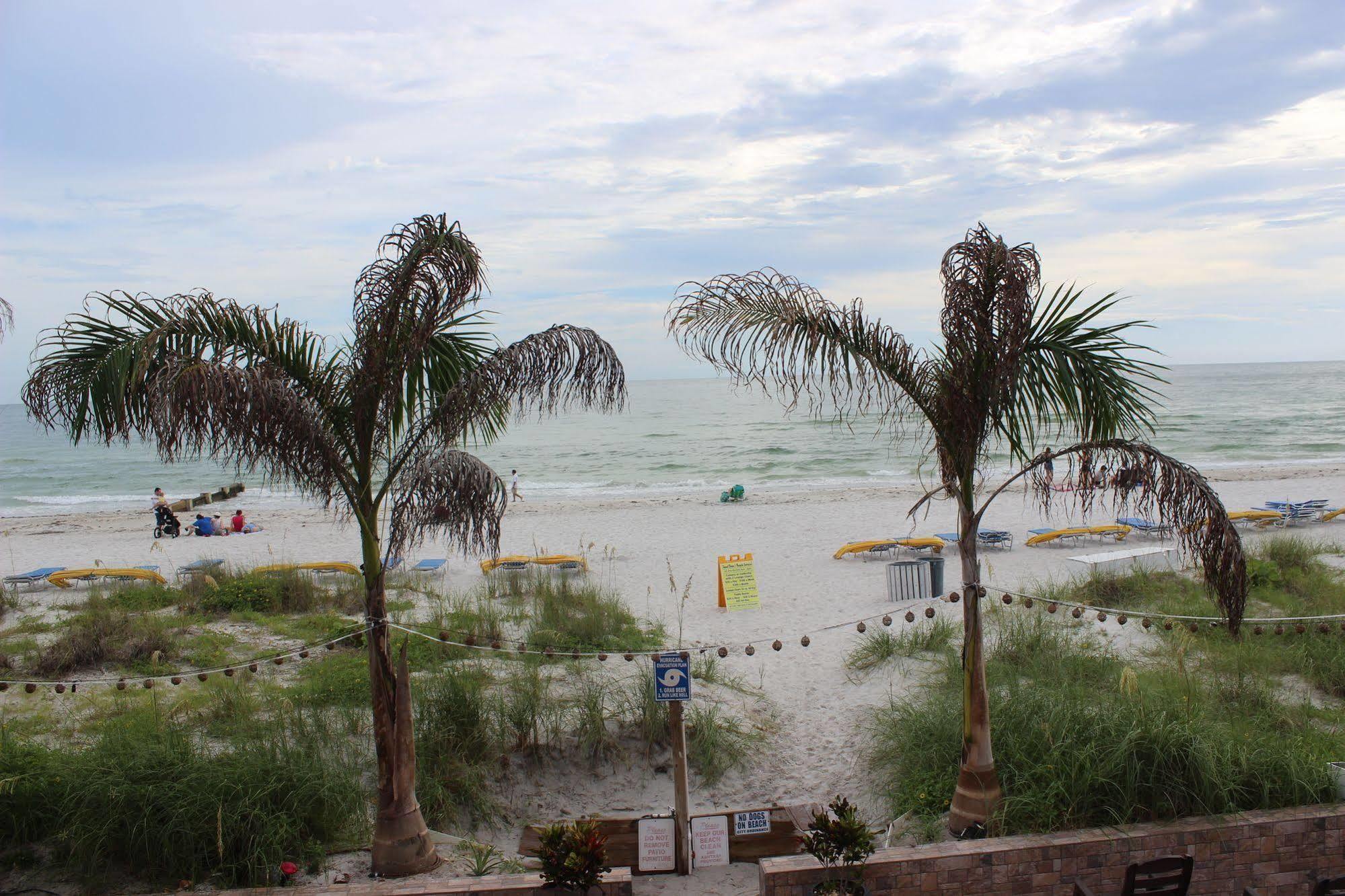 Schooner Hotel St. Pete Beach Exteriér fotografie